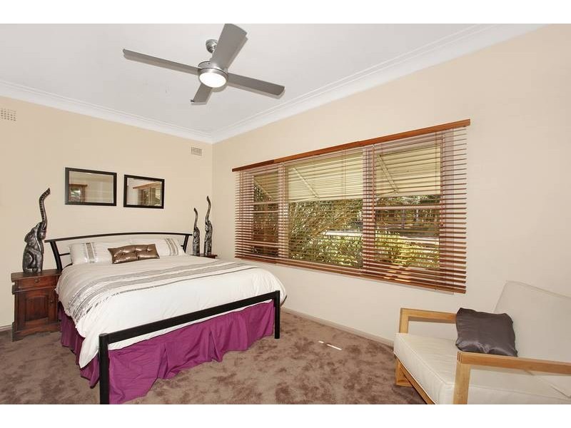 Mannering Park NSW 2259