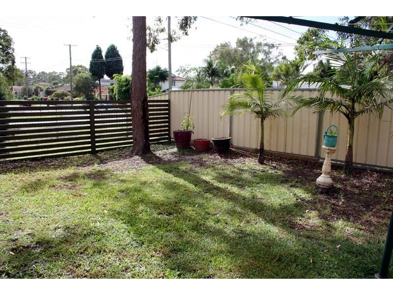 Mannering Park NSW 2259