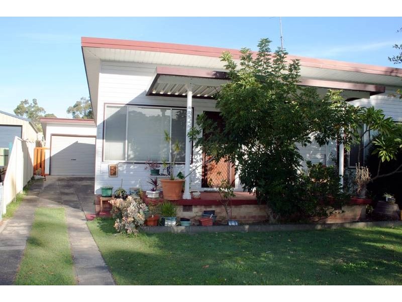 39 Dunvegan Street, Mannering Park NSW 2259