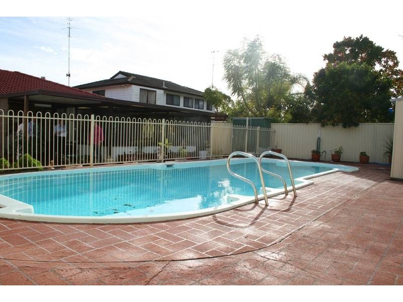 7 Dunvegan Street, Mannering Park NSW 2259