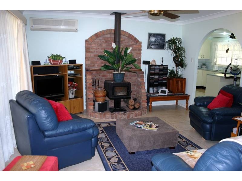 7 Dunvegan Street, Mannering Park NSW 2259