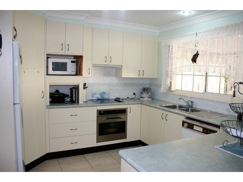 7 Dunvegan Street, Mannering Park NSW 2259