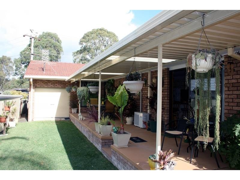 Mannering Park NSW 2259