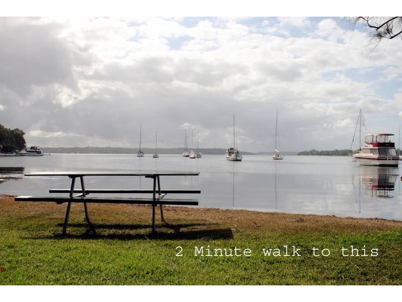 Mannering Park NSW 2259