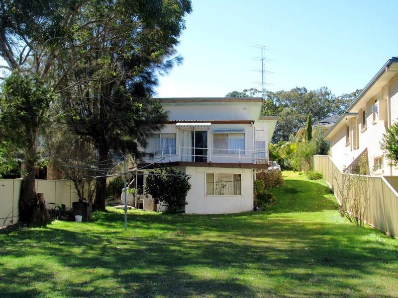 40 Gordon Avenue, Summerland Point NSW 2259
