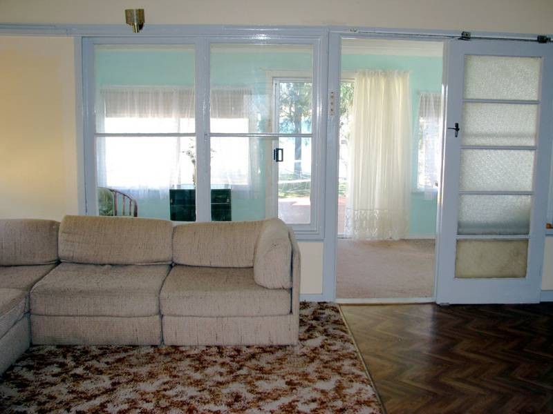 40 Gordon Avenue, Summerland Point NSW 2259