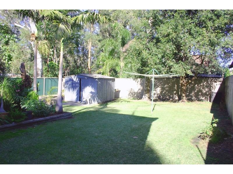 9 Barclay Avenue, Mannering Park NSW 2259