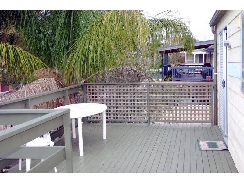 18A Ocean Parade, Budgewoi NSW 2262