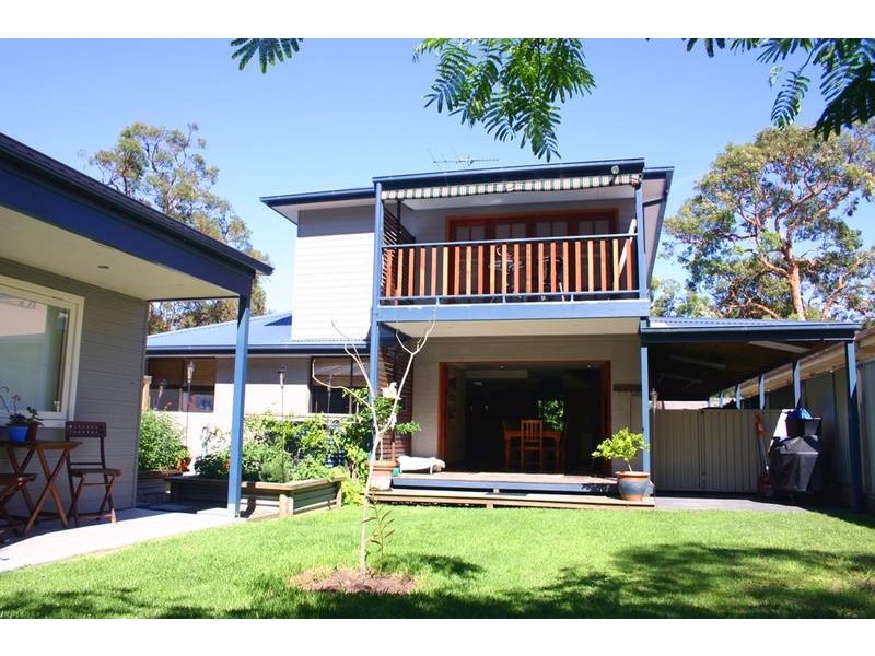 43 Trevally Avenue, Chain Valley Bay NSW 2259