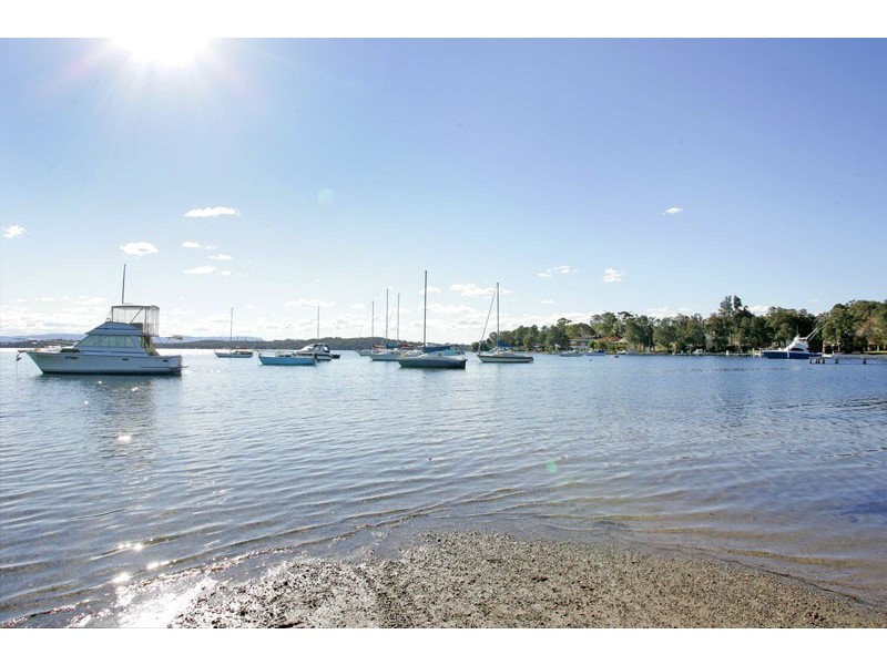 7 Ginganup Road, Summerland Point NSW 2259