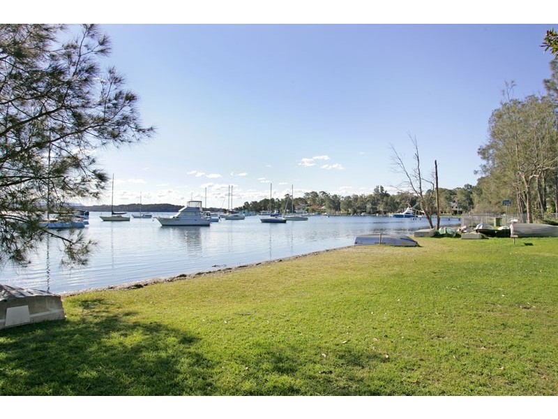 7 Ginganup Road, Summerland Point NSW 2259
