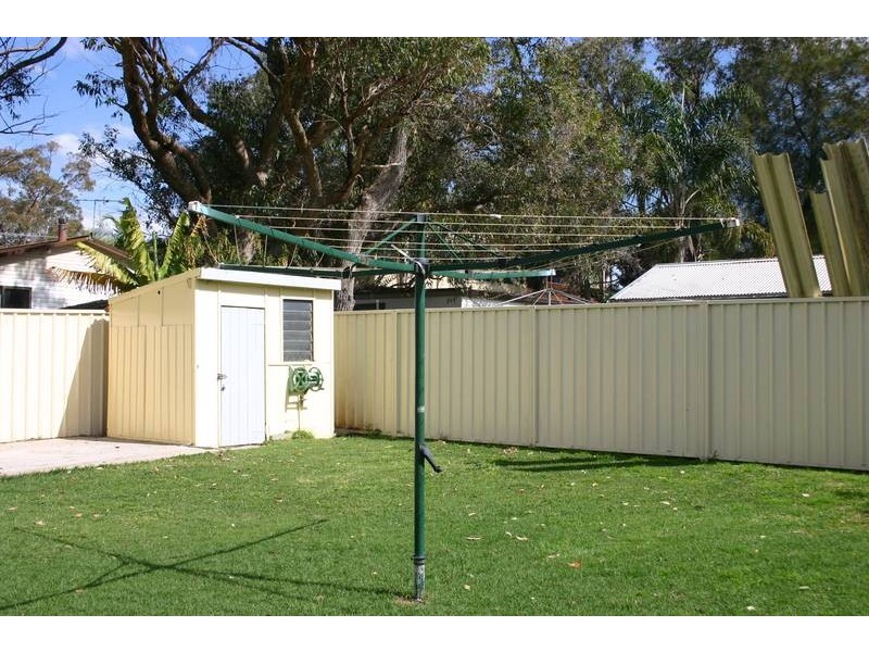 84 Cams Boulevard, Summerland Point NSW 2259