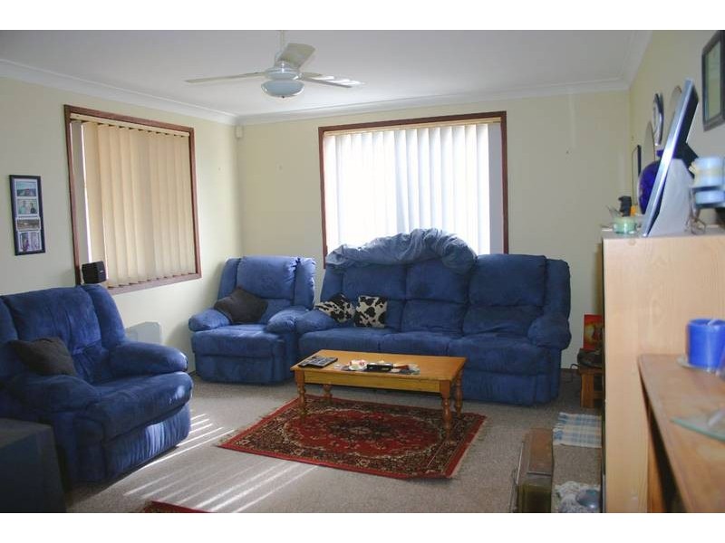 11 Scott Road, Mannering Park NSW 2259
