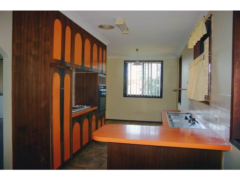 11 Scott Road, Mannering Park NSW 2259