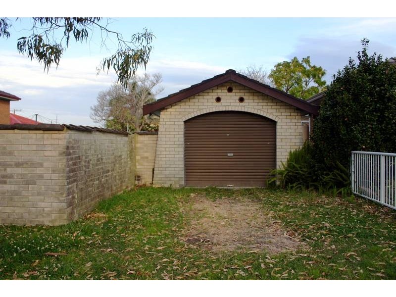 11 Scott Road, Mannering Park NSW 2259