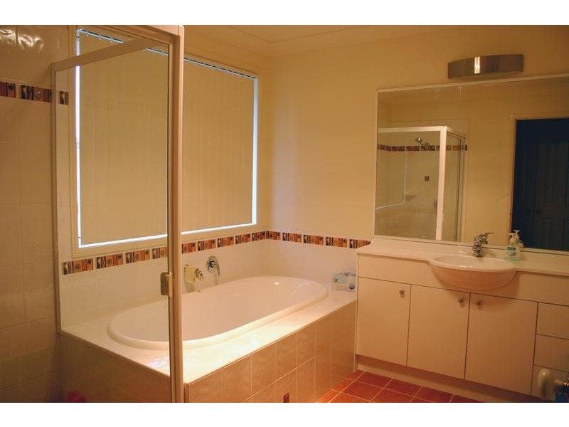 32 Ginganup Road, Summerland Point NSW 2259