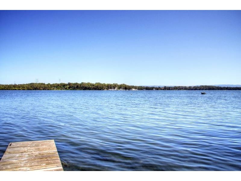 93 Vales Road, Mannering Park NSW 2259