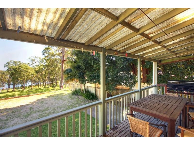 93 Vales Road, Mannering Park NSW 2259