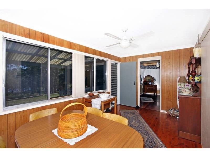 93 Vales Road, Mannering Park NSW 2259