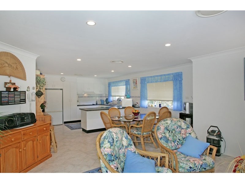 10 Aroona Place, Gwandalan NSW 2259