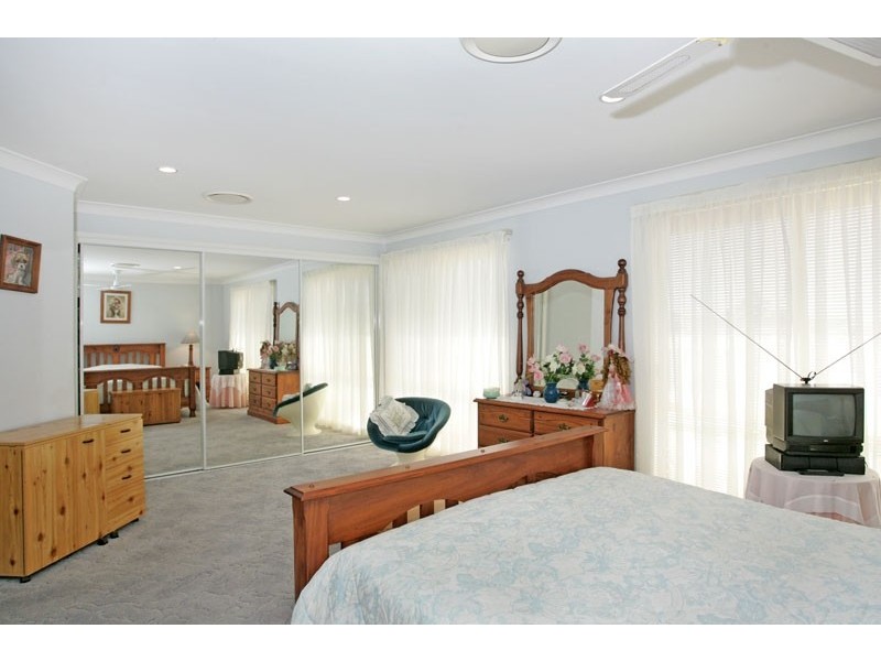 10 Aroona Place, Gwandalan NSW 2259