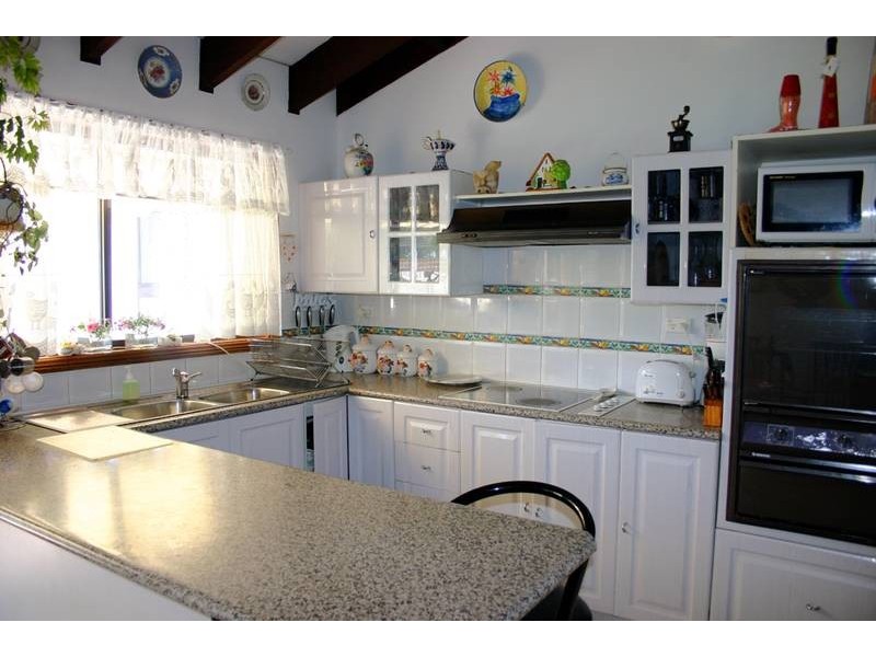 1 Apanie Close, Summerland Point NSW 2259