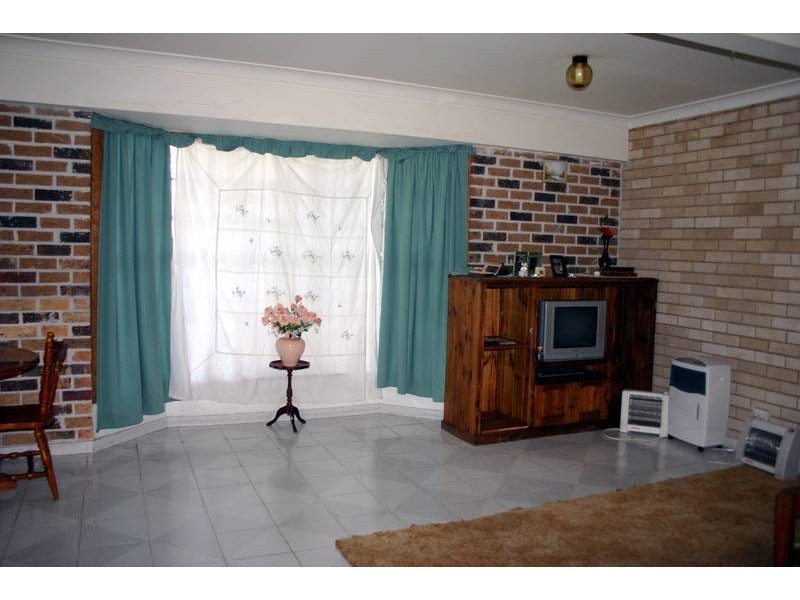 1 Apanie Close, Summerland Point NSW 2259