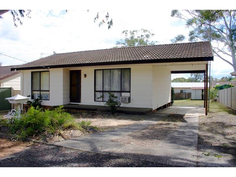 70 Catherine Street, Mannering Park NSW 2259