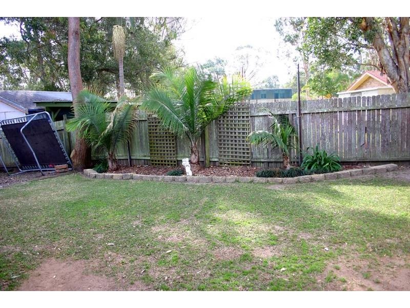 33 Cams Boulevard, Summerland Point NSW 2259