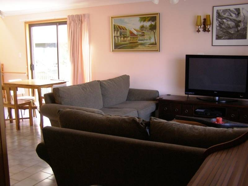 17 Bambara Avenue, Summerland Point NSW 2259