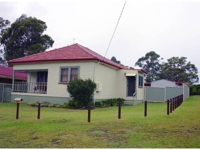 1 Grace Street, Mannering Park NSW 2259