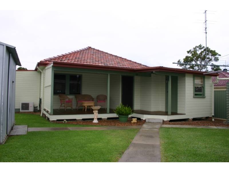 1 Grace Street, Mannering Park NSW 2259