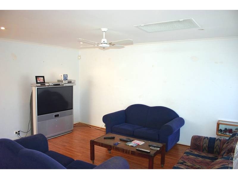 25 Boat Harbour, Summerland Point NSW 2259