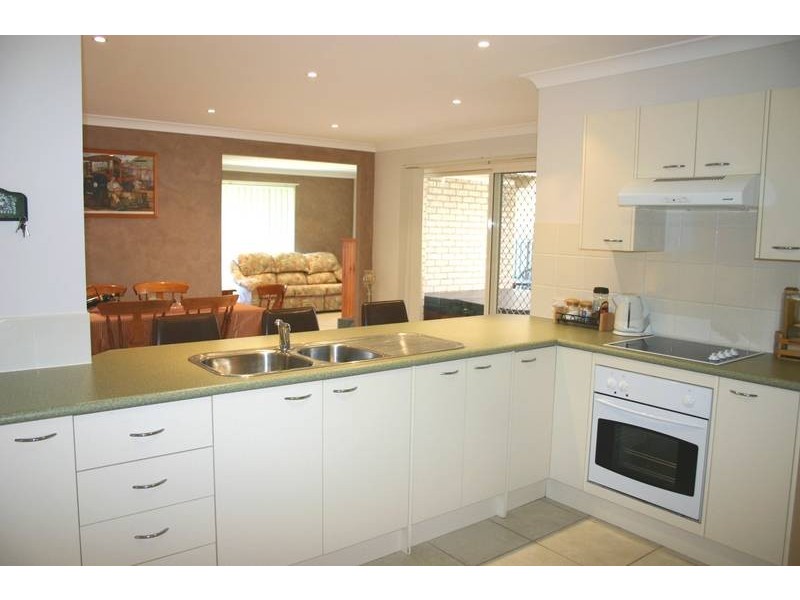 36 Tradewinds Avenue, Summerland Point NSW 2259