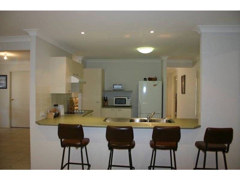 36 Tradewinds Avenue, Summerland Point NSW 2259