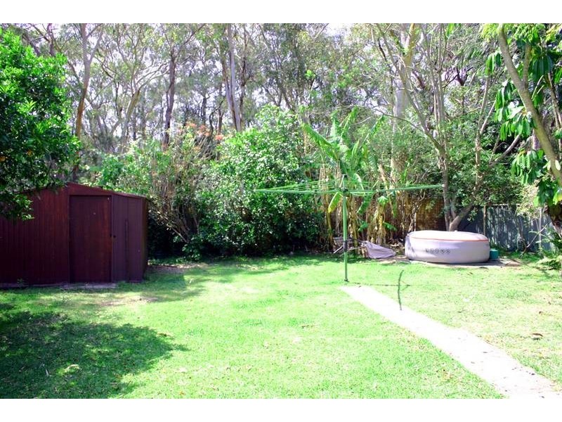 51 Trevally Avenue, Chain Valley Bay NSW 2259