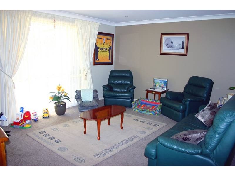 33 High Street, Wyee Point NSW 2259