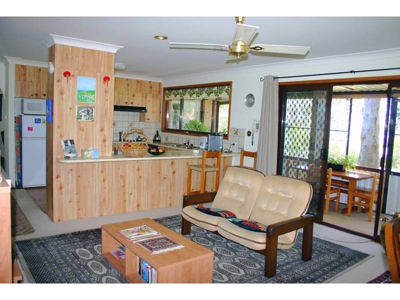 68 Kullaroo Road, Summerland Point NSW 2259