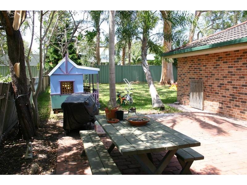 33 Murrumbong Road, Summerland Point NSW 2259