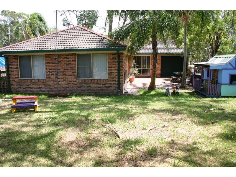 33 Murrumbong Road, Summerland Point NSW 2259