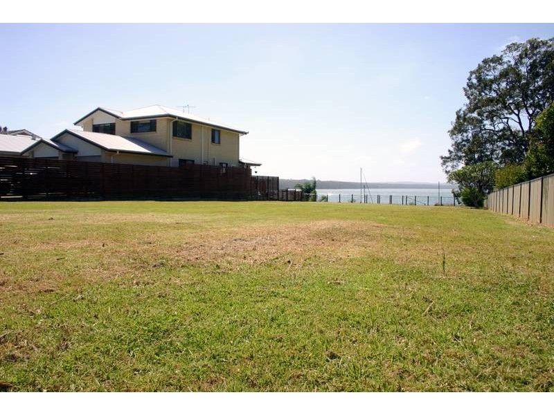 16a Montrose Street, Mannering Park NSW 2259