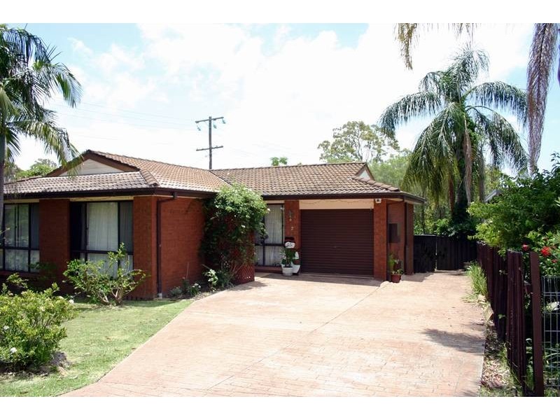 2 Warrina Avenue, Summerland Point NSW 2259