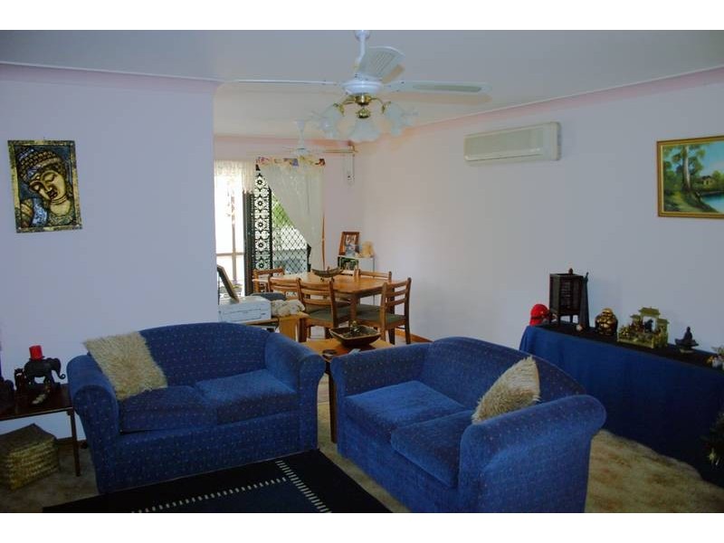 2 Warrina Avenue, Summerland Point NSW 2259