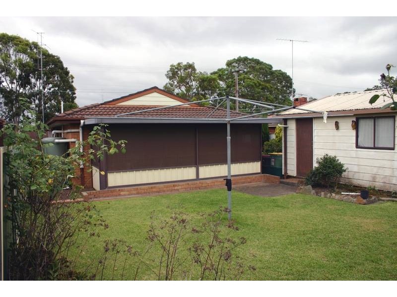 20 Vales Road, Mannering Park NSW 2259