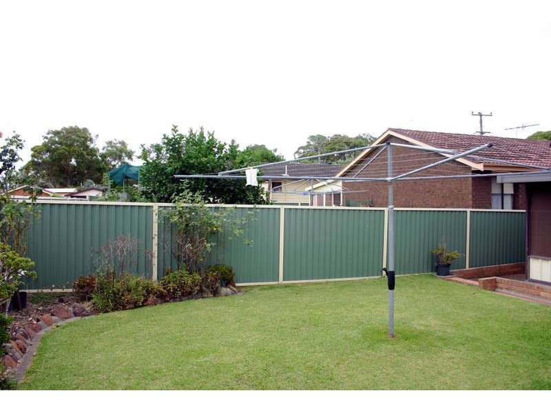 20 Vales Road, Mannering Park NSW 2259
