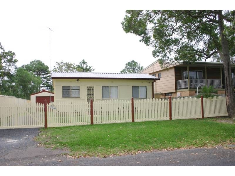 15 Murraba Crescent, Gwandalan NSW 2259