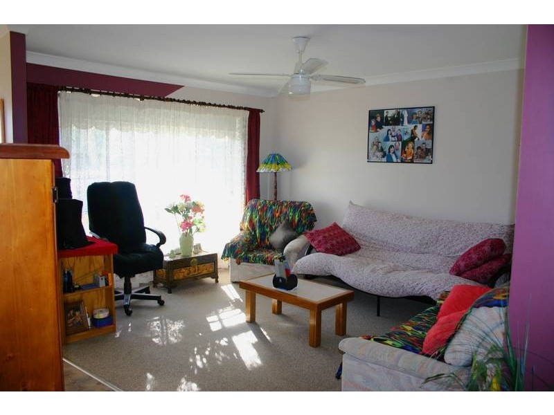 19 Ballarat Avenue, Mannering Park NSW 2259