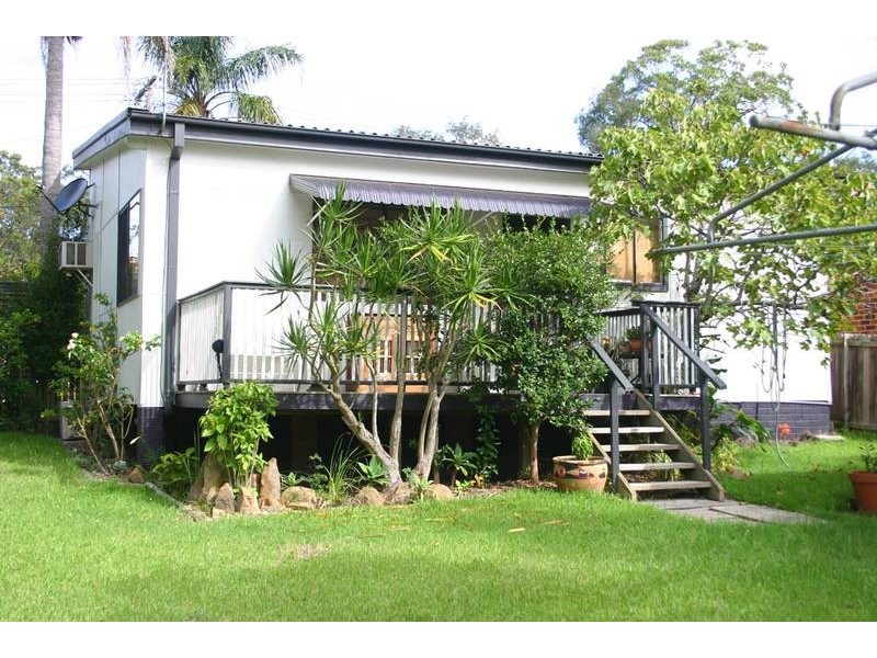 16 Kapala Avenue, Summerland Point NSW 2259