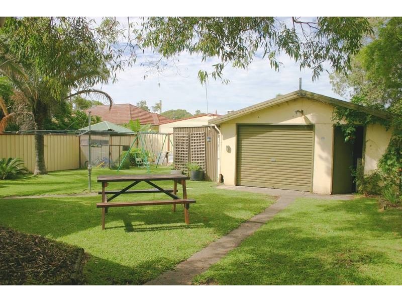 3 Gymea Crescent, Mannering Park NSW 2259