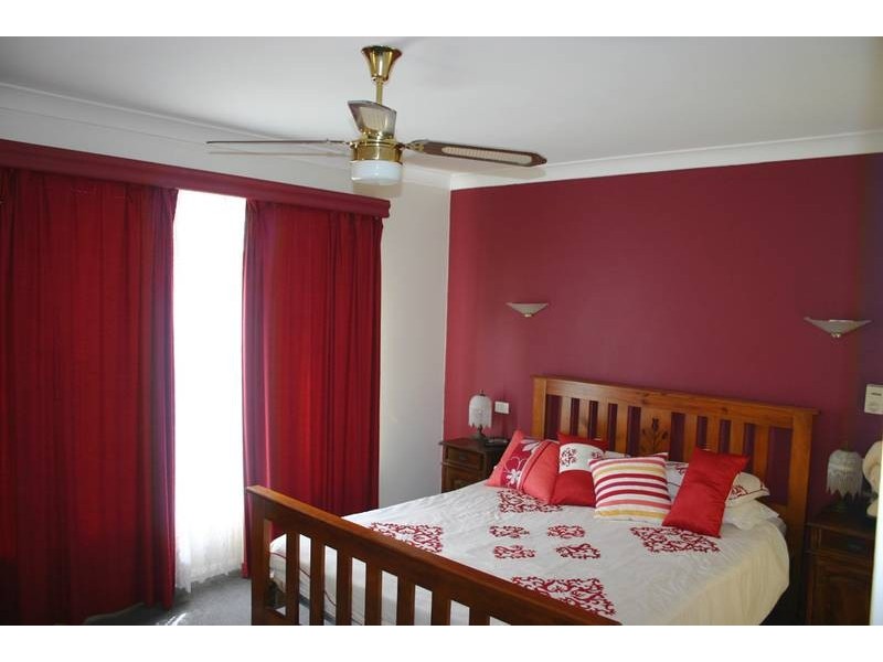 3 Gymea Crescent, Mannering Park NSW 2259